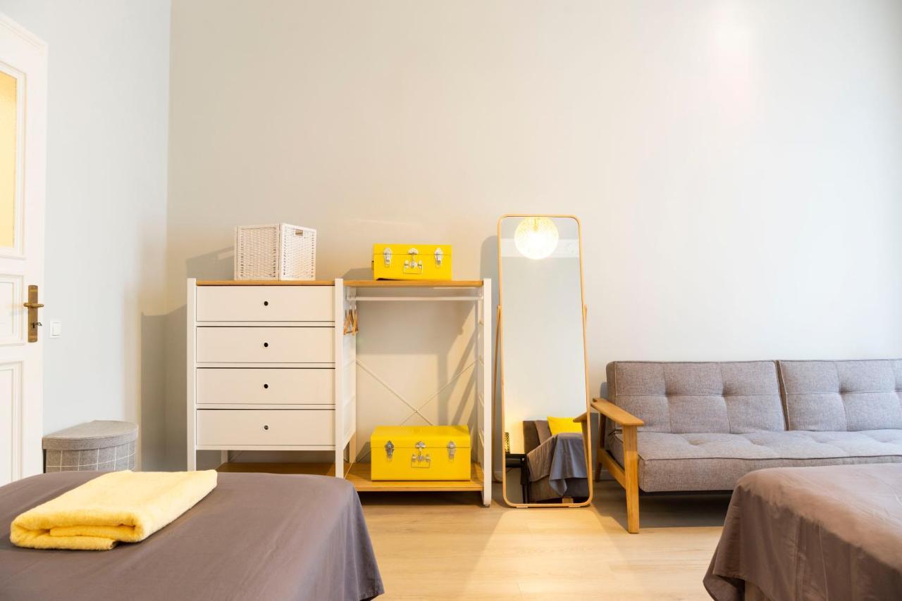 Appartamento 2br 2bthrms High Ceilings Brick Walls Style Apartm Berlino