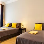 2Br 2Bthrms High Ceilings Brick Walls Style Apartm