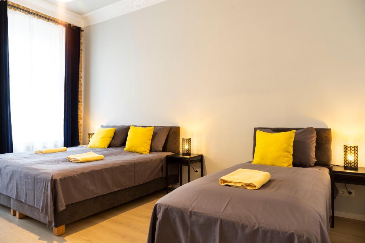 Appartamento 2br 2bthrms High Ceilings Brick Walls Style Apartm Berlino